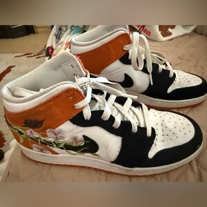 Nike Air Jordan 1 Mid